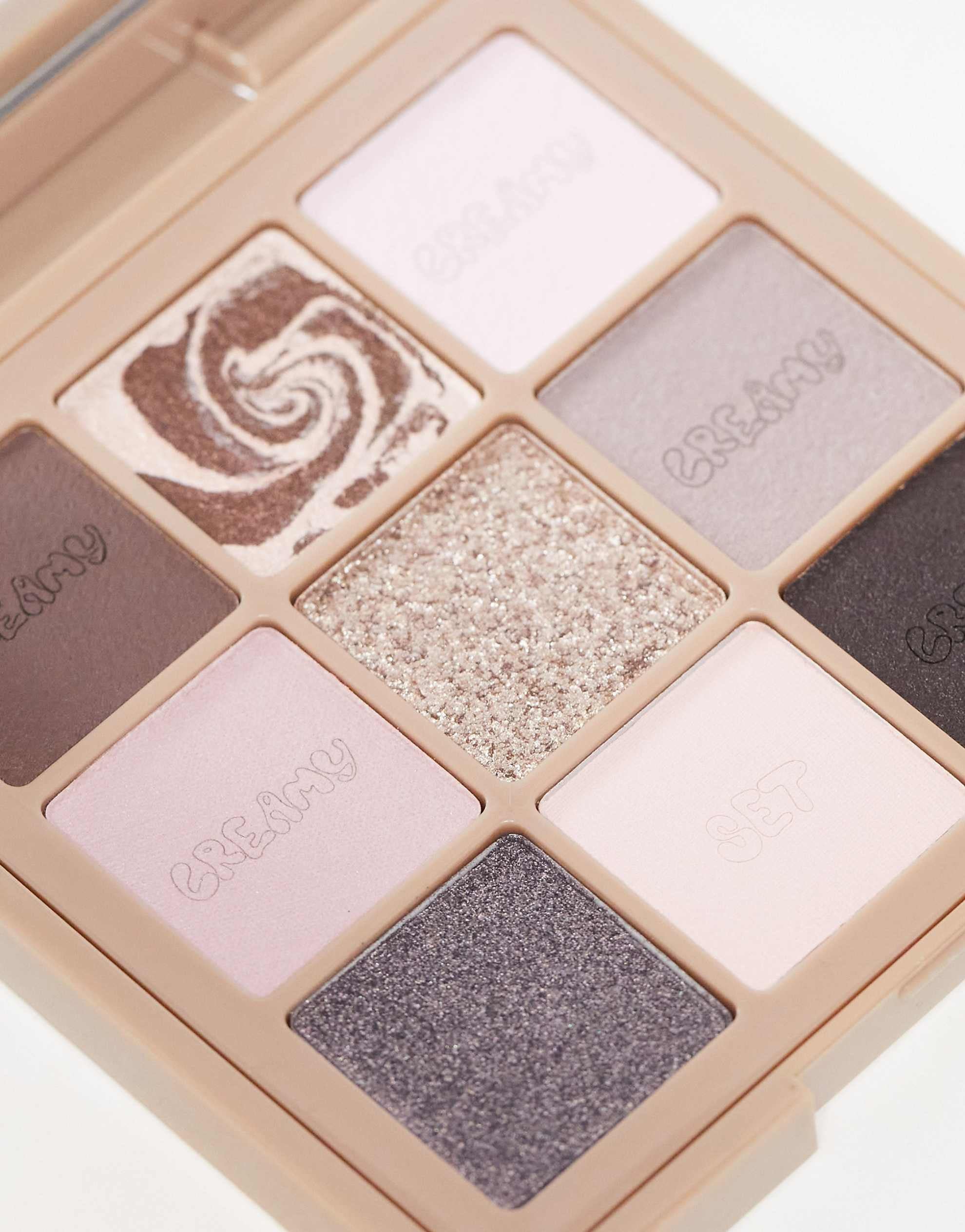 Huda beauty Creamy Obsessions Eyeshadow Palette