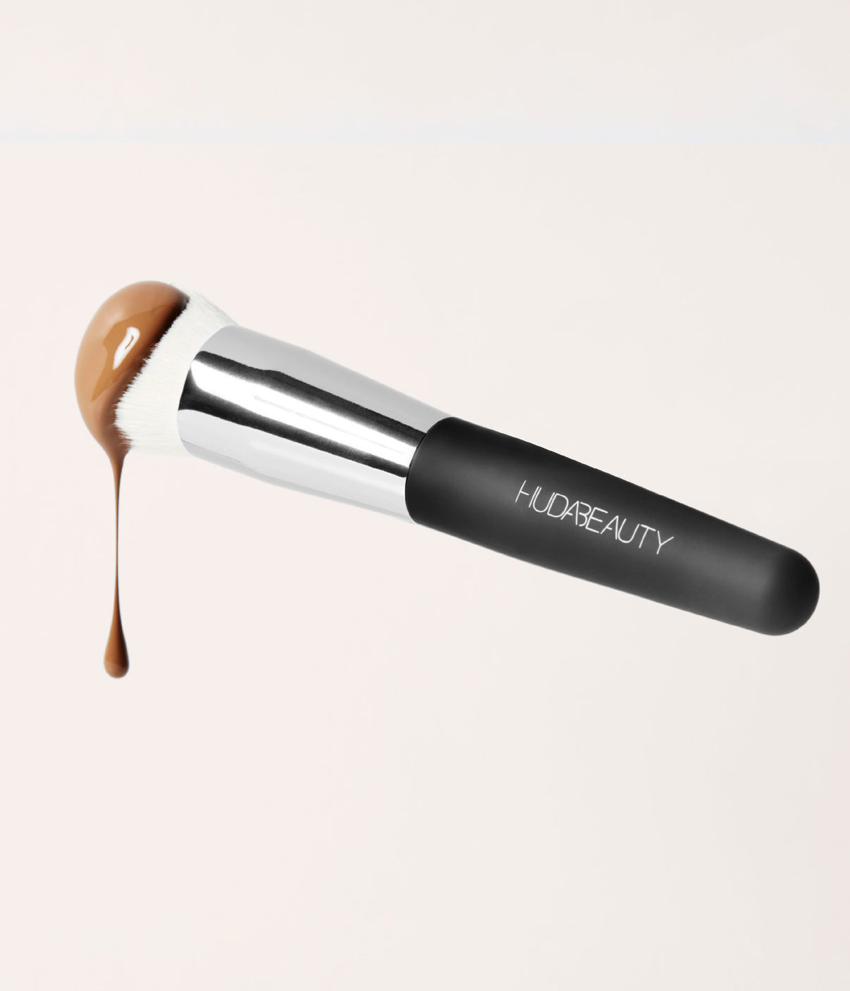 HUDA BEAUTY EASY BLUR BASE BRUSH